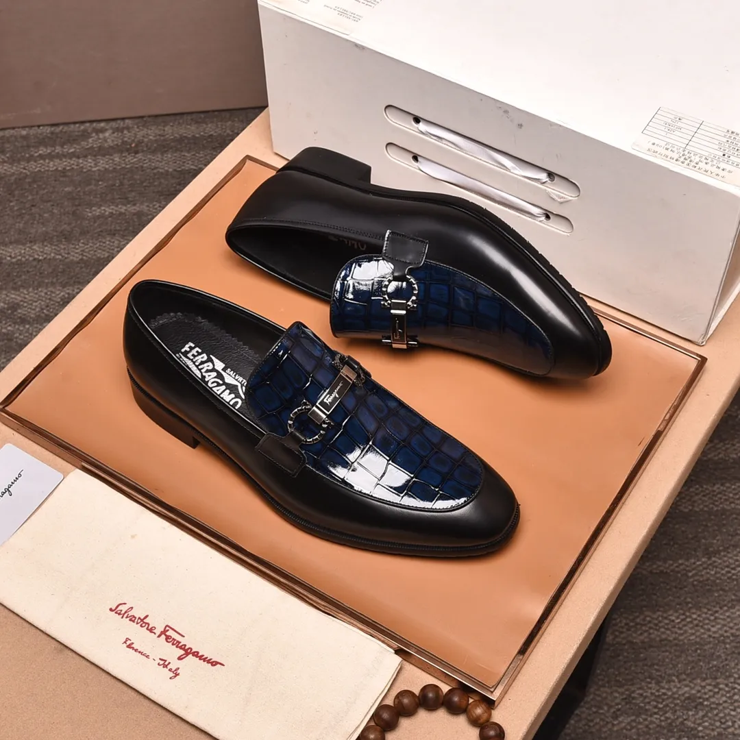 Men's shoes 💰540📛📛(water-dyed cowhide) Salvatore Ferragamo high-end (Salvatore Ferragamo) is the world's top luxury footwear brand. It comes from the fashion kingdom of Italy and is famous all over the world for its traditional handmade design and novel styles...🚶🏻🚶🏻New suit shoes are available simultaneously at the counter. This model is purely handmade. The fabric is imported from Italy's original first-layer cowhide. Soft water-dyed cowhide lining. Original authentic outsole🌀🌀Size: 38➖44